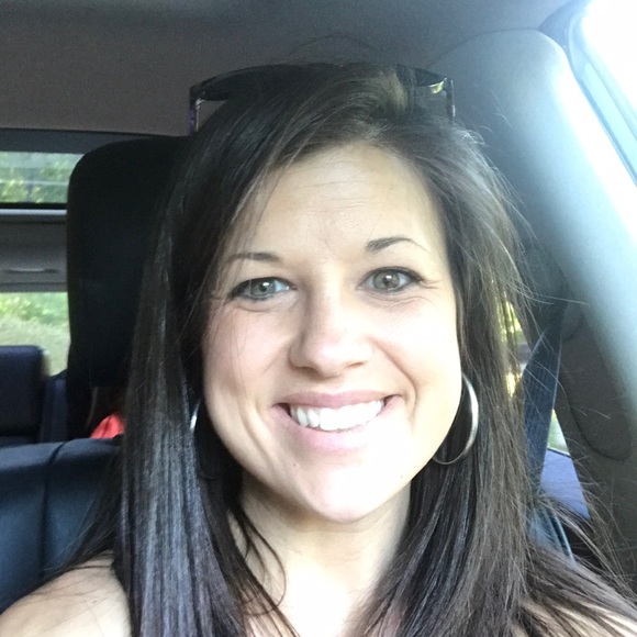 Meet your Posher, Amanda - Picture 1 of 1